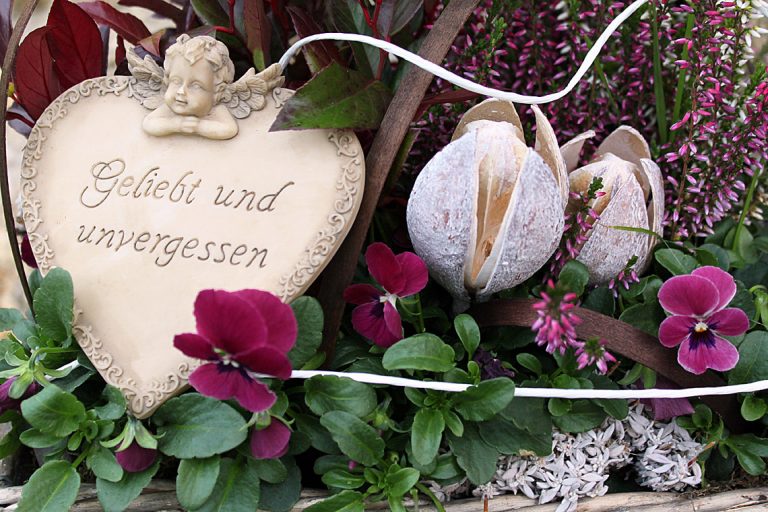 Mehr über den Artikel erfahren Trauerfloristik – Blumen, die mehr sagen als Worte